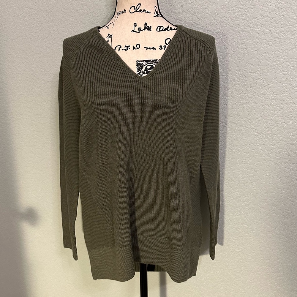 Athleta Mountain Olive Heather Green Hanover V-Neck Sweater XS